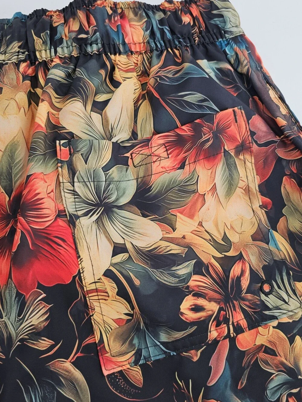 Nike Sportswear Club Flow Floral Shorts Standard Fit Above Knee Length Men's